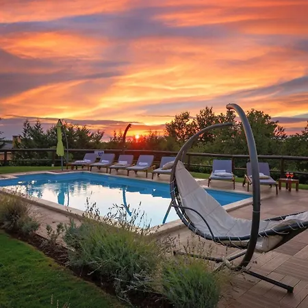 Rustic Eco With Pool In Vizinada Villa *