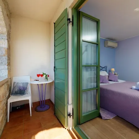 Rustic Eco With Pool In Vizinada Villa